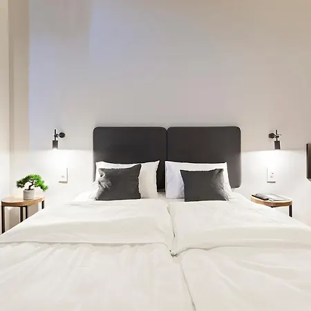 Hotell Kombinat Center 4*