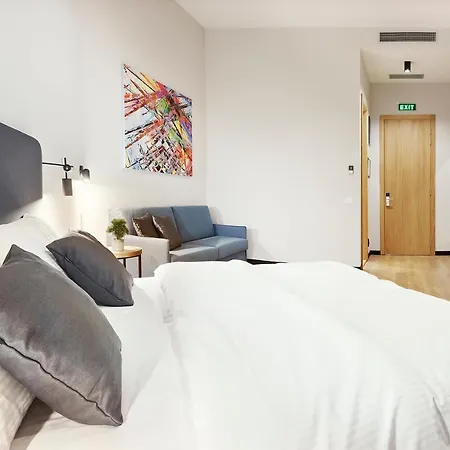 Hotel Kombinat Center 4*