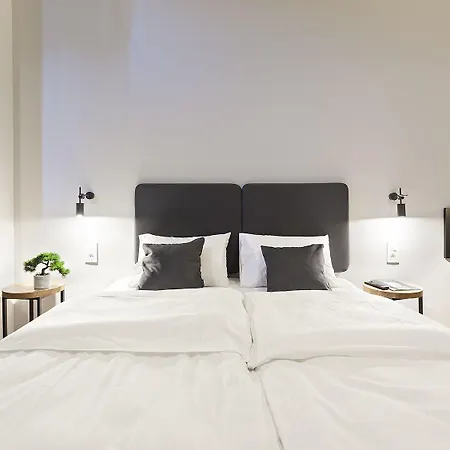 Kombinat Center Hotel 4*